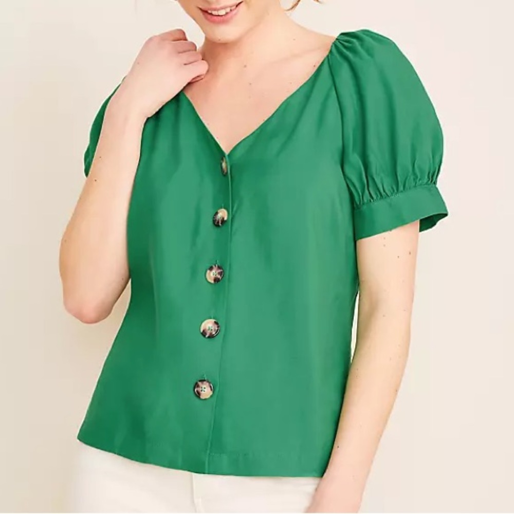 Ann Taylor Puff Sleeve V Neck Button Front Blouse in Kelly Green - Size XS